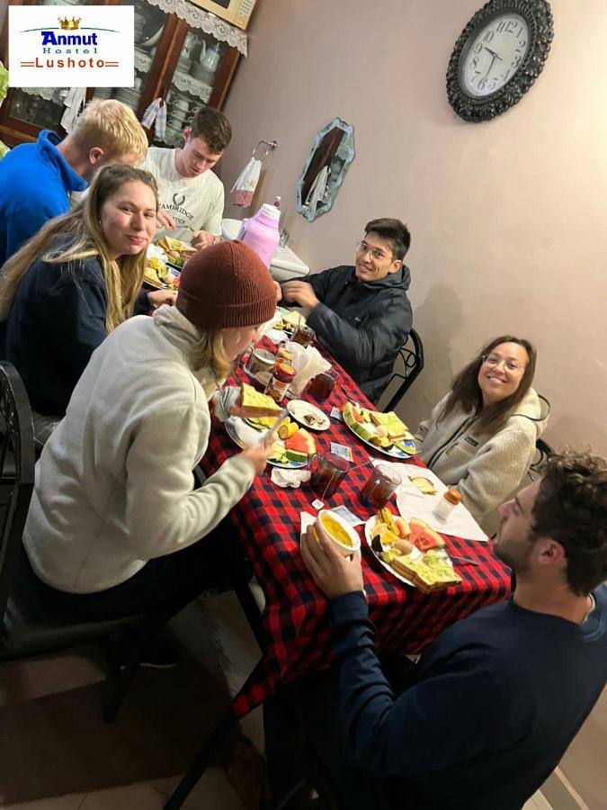 Anmut Hostel Lushoto Екстериор снимка