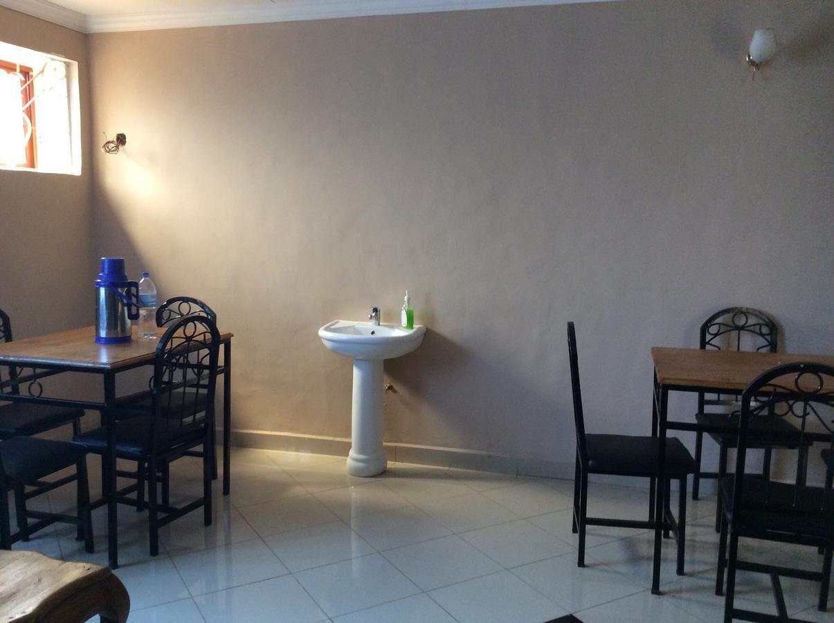 Anmut Hostel Lushoto Екстериор снимка